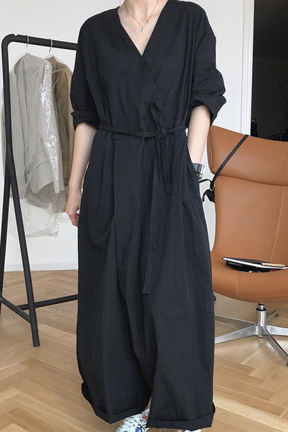 college jumpsuits met stevige kraag en losse V-hals