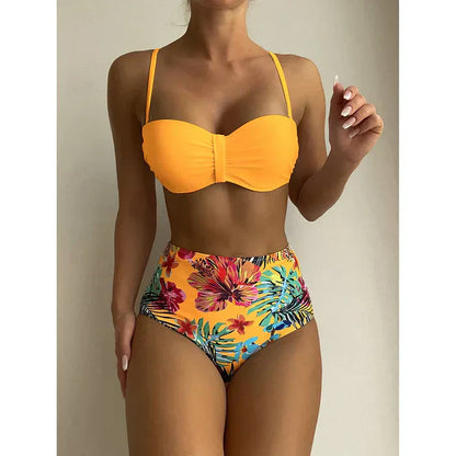 Chique bikini met hoge taille en bloemmotief