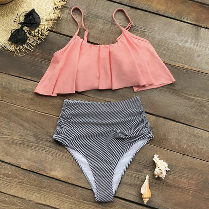 Kleurrijke bikini met ruches